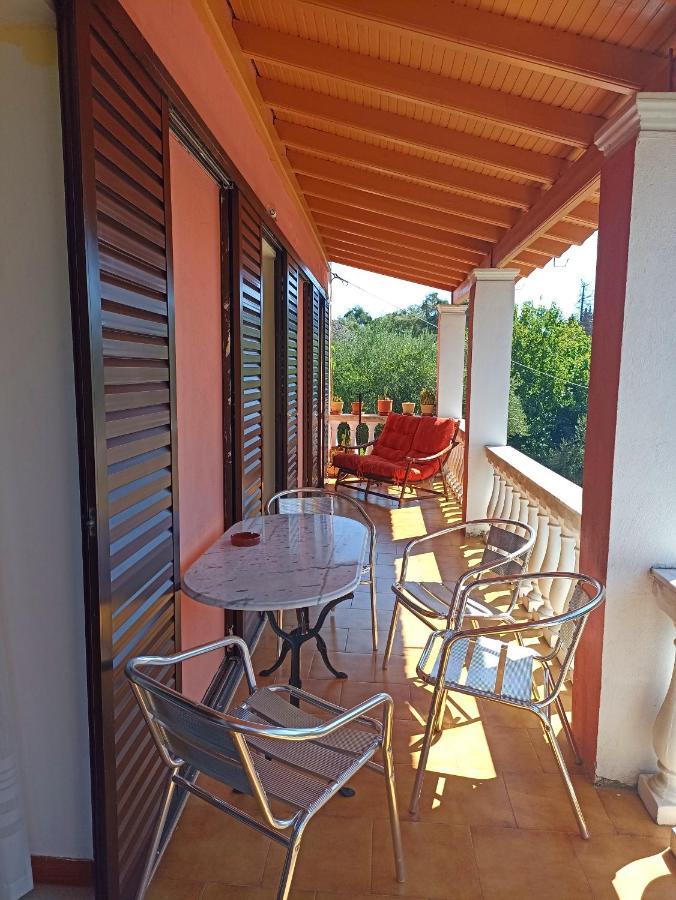 Iren Holiday Apartment Ипсос Экстерьер фото