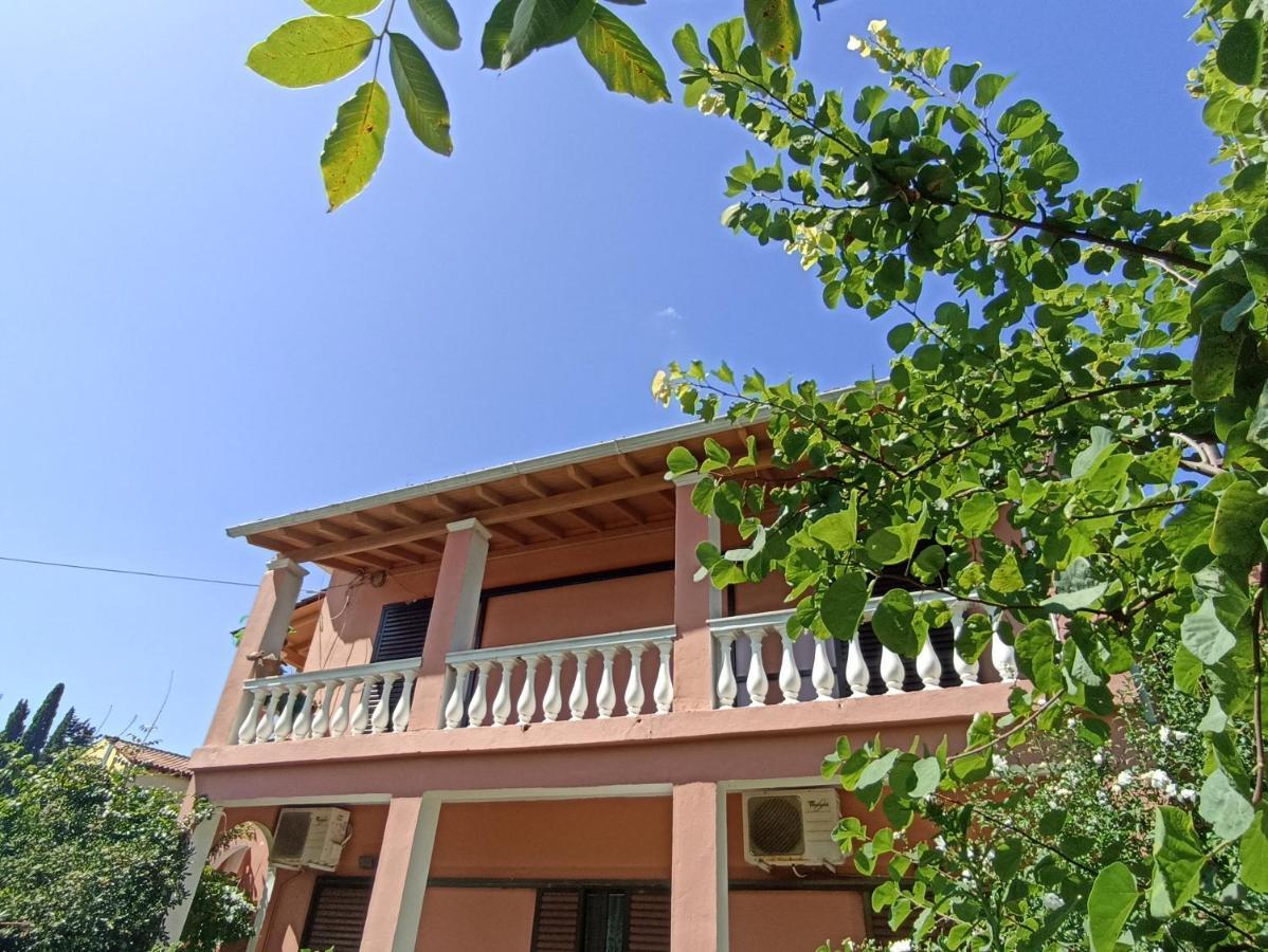 Iren Holiday Apartment Ипсос Экстерьер фото
